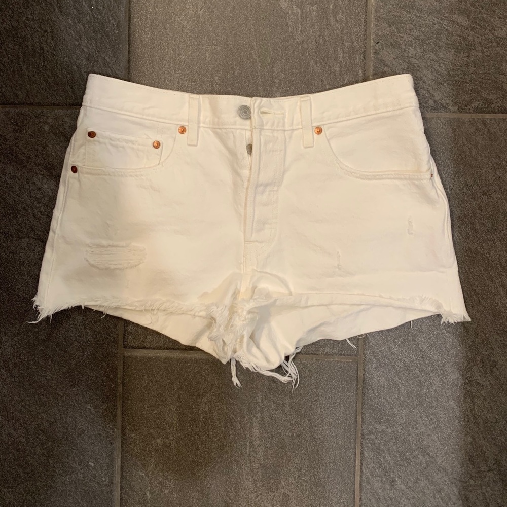 🔴 SOLD 🔴 LEVI’S 501 SHORT